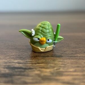 ANGRY BIRDS Star Wars Telepod YODA BIRD Mini Toy Figure QR CODE Cake Topper